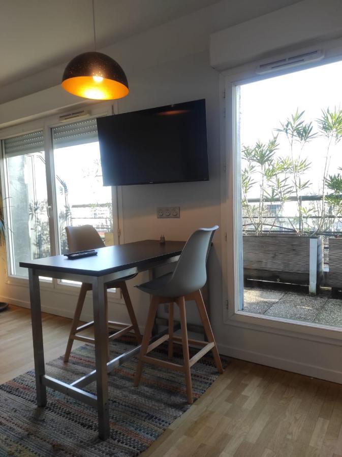 Studio Avec Terrasse Proche Des Transports. Issy-les-Moulineaux Ngoại thất bức ảnh